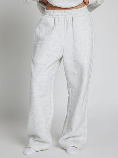 🔥 CLEARANCE SALE – LIMITED STOCK 🔥 Minimalist Straight Leg Sweatpants